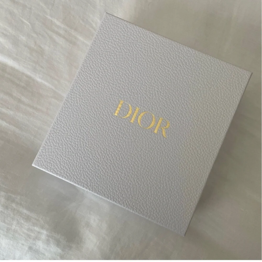 Dior White and Black Makeup Brush Set - Picture 9 of 9